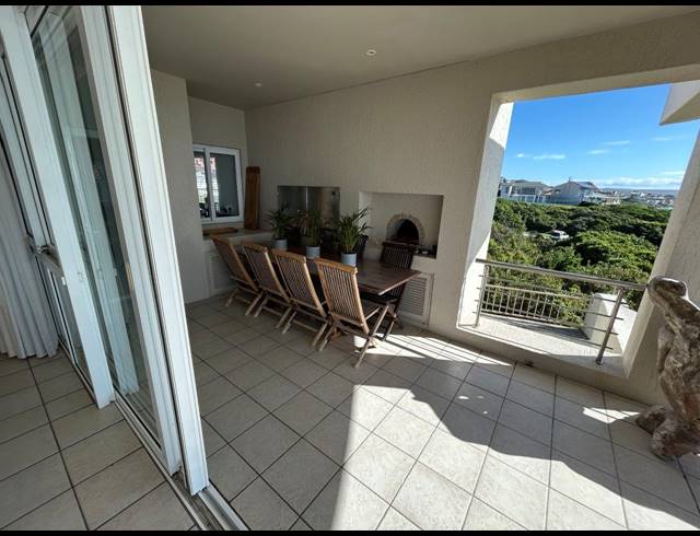 7 BEDROOM HOUSE FOR SALE IN WAVECREST
